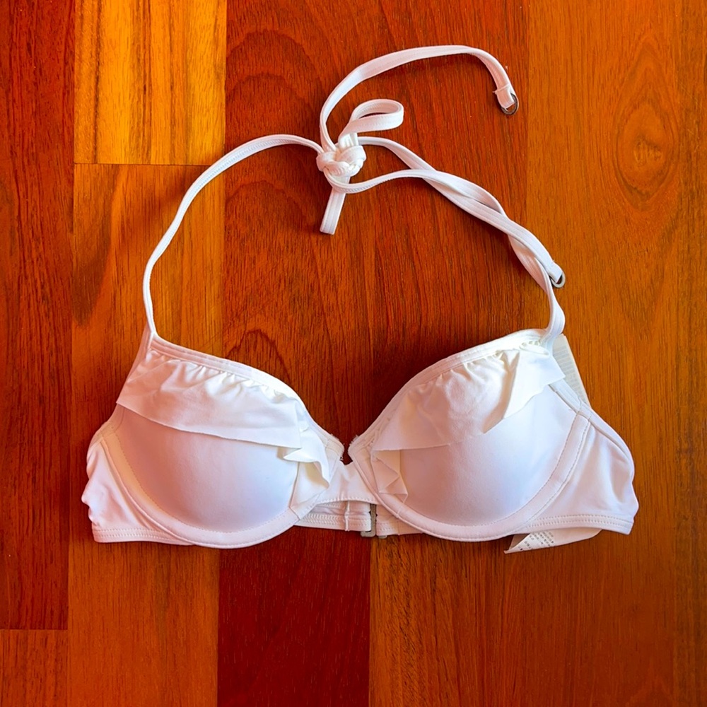 Gilly Hicks white bikini top